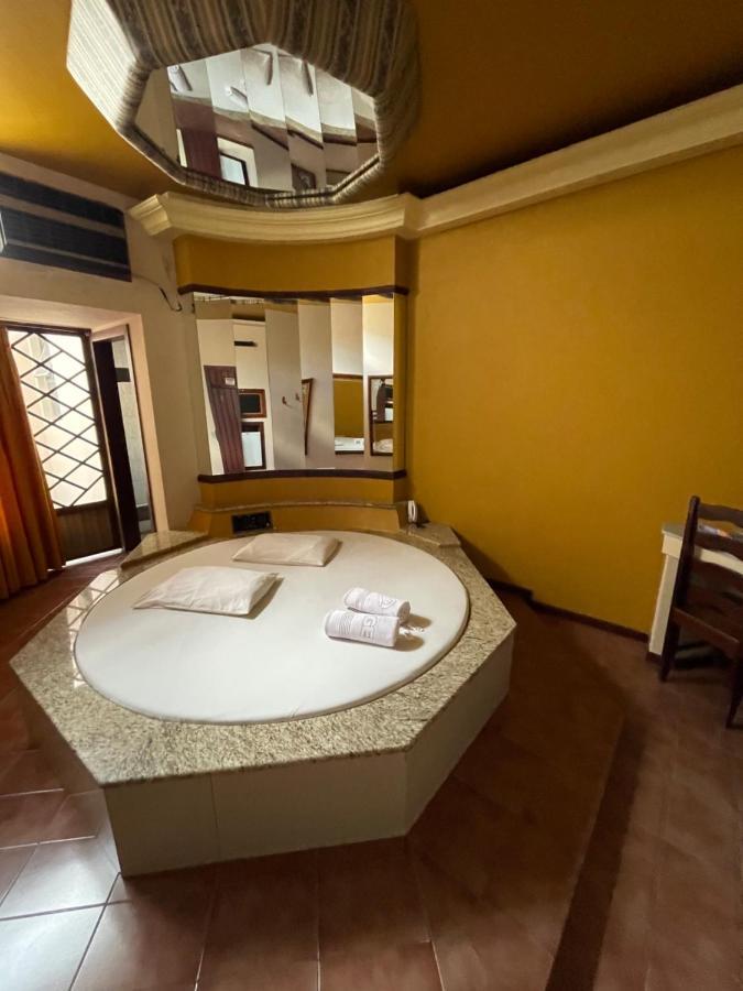 Motel Village เตออฟิลู โอโตนี ภายนอก รูปภาพ